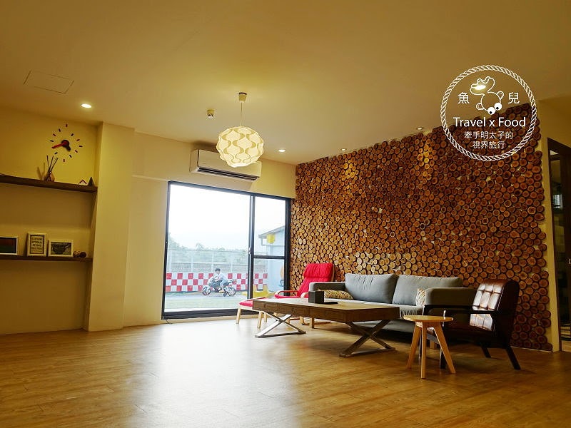 【宿】南投．兜。Dou House-日月潭親子民宿｜房門一開就是賽車場！ @魚兒 x 牽手明太子的「視」界旅行