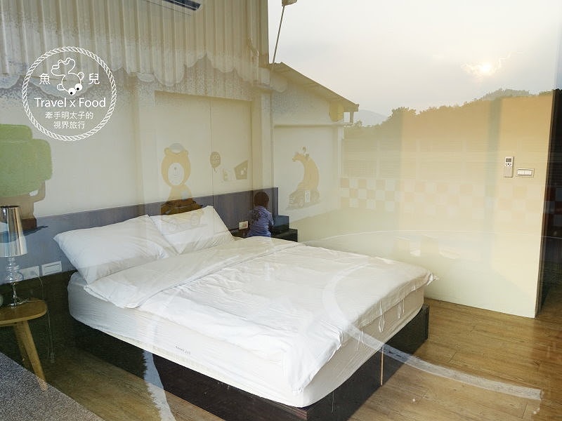 【宿】南投．兜。Dou House-日月潭親子民宿｜房門一開就是賽車場！ @魚兒 x 牽手明太子的「視」界旅行