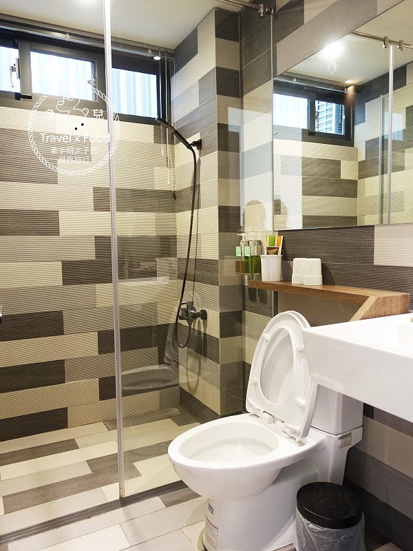 【宿】南投．兜。Dou House-日月潭親子民宿｜房門一開就是賽車場！ @魚兒 x 牽手明太子的「視」界旅行